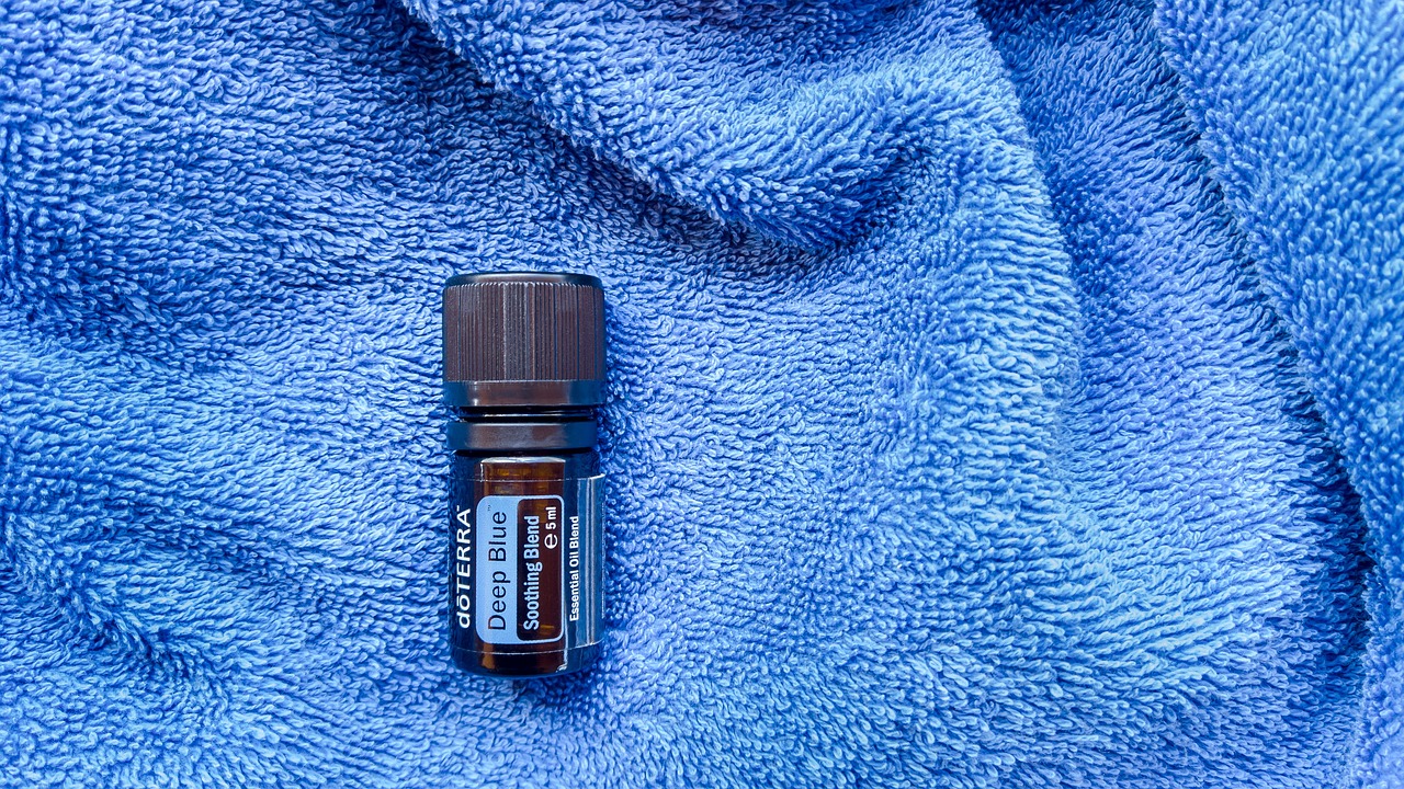 doterra, deep blue, oils, essential, aromatherapy, oil, therapy, alternative, herbal, herbs, aromatic, wellness, relaxation, fresh, health, creeping mistletoe, camphor, peppermint, blue varicose veins, blue chamomile, italian straw pair, ylang ylang, osmanthus, textile, blue wellness, blue therapy, doterra, doterra, doterra, doterra, doterra, camphor, peppermint